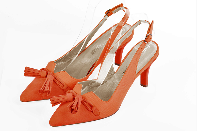 Clementine orange women's open back shoes, with a knot. Tapered toe. Medium slim heel. Front view - Florence KOOIJMAN